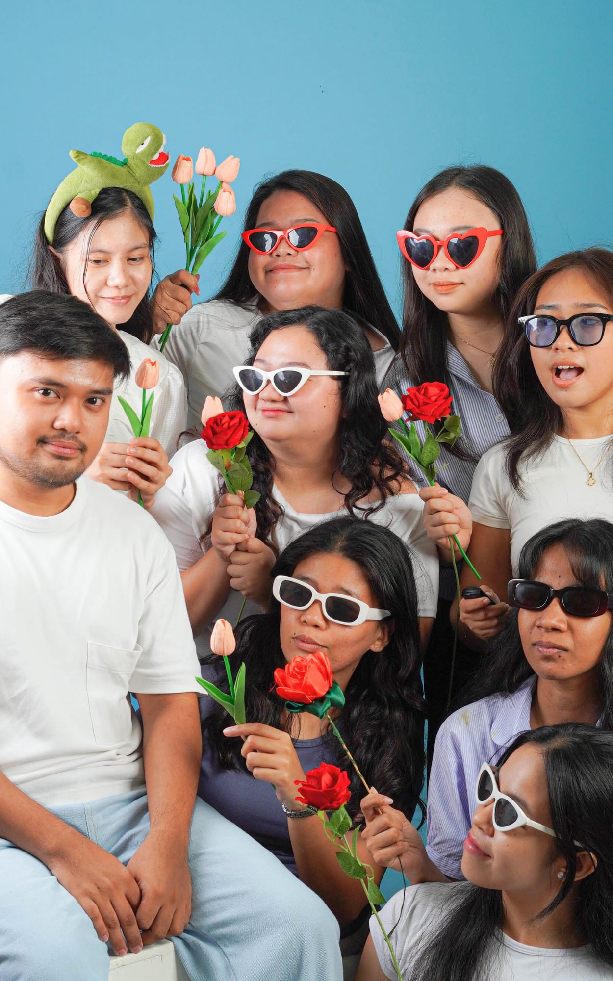 Group of friends photographed at Pixcelyn Photo & Print